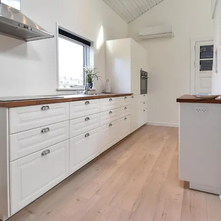 Semesterbostad Three-bedroom In *