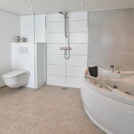 בית נופש Three-bedroom In
