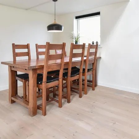 Three-bedroom In בית נופש אוטרופ